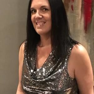 Meet your Posher, Monia